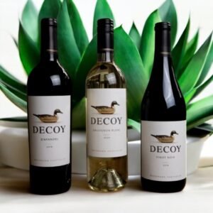What makes Decoy California Zinfandel a popular choice among wine drinkers?