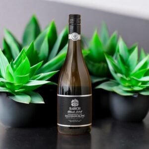 Babich Black Label Pinot Noir 2021 มีการผลิตจากองุ่นพันธุ์ใด?