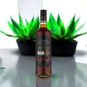 ความคิดเห็นของนักวิจารณ์เกี่ยวกับ Bacardi Carta Negra เป็นอย่างไร?