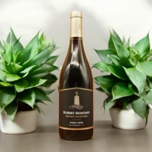 ความสำคัญของการเลือกองุ่น Pinot Noir ในการผลิตไวน์คืออะไร?