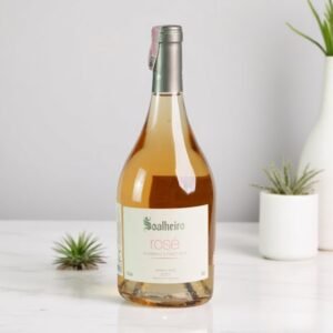Soalheiro Mineral Rosé Alvarinho-Pinot Noir มีรสชาติและกลิ่นที่เป็นเอกลักษณ์อย่างไร?