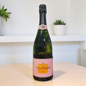 มีข้อแนะนำในการเก็บรักษา Veuve Clicquot Brut Rosé อย่างไร?