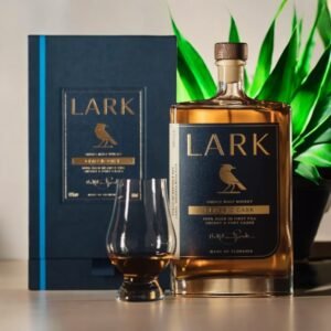 มีวิธีการดื่ม Lark Classic Cask ที่แนะนำหรือไม่?