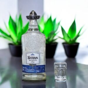 Tequila Sierra Antiguo Plata มีรสชาติที่เป็นเอกลักษณ์อย่างไร?
