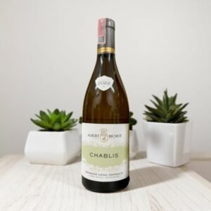 Domaine Long Paquit Albert Bichot Chablis 2022 มีขนาดบรรจุอะไรบ้างและขายในราคาเท่าไหร่?