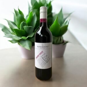 Rosemount Estate Cabernet Merlot 2011 มีกลิ่นหอมของผลไม้อะไรบ้าง?