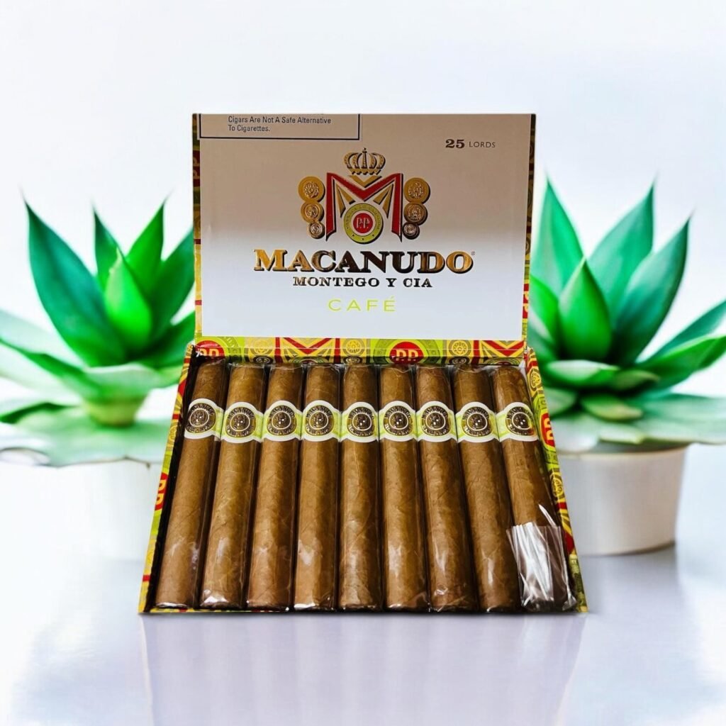 Macanudo Court Cafe