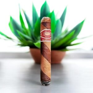 Romeo Y Julieta Reserva Real Twisted