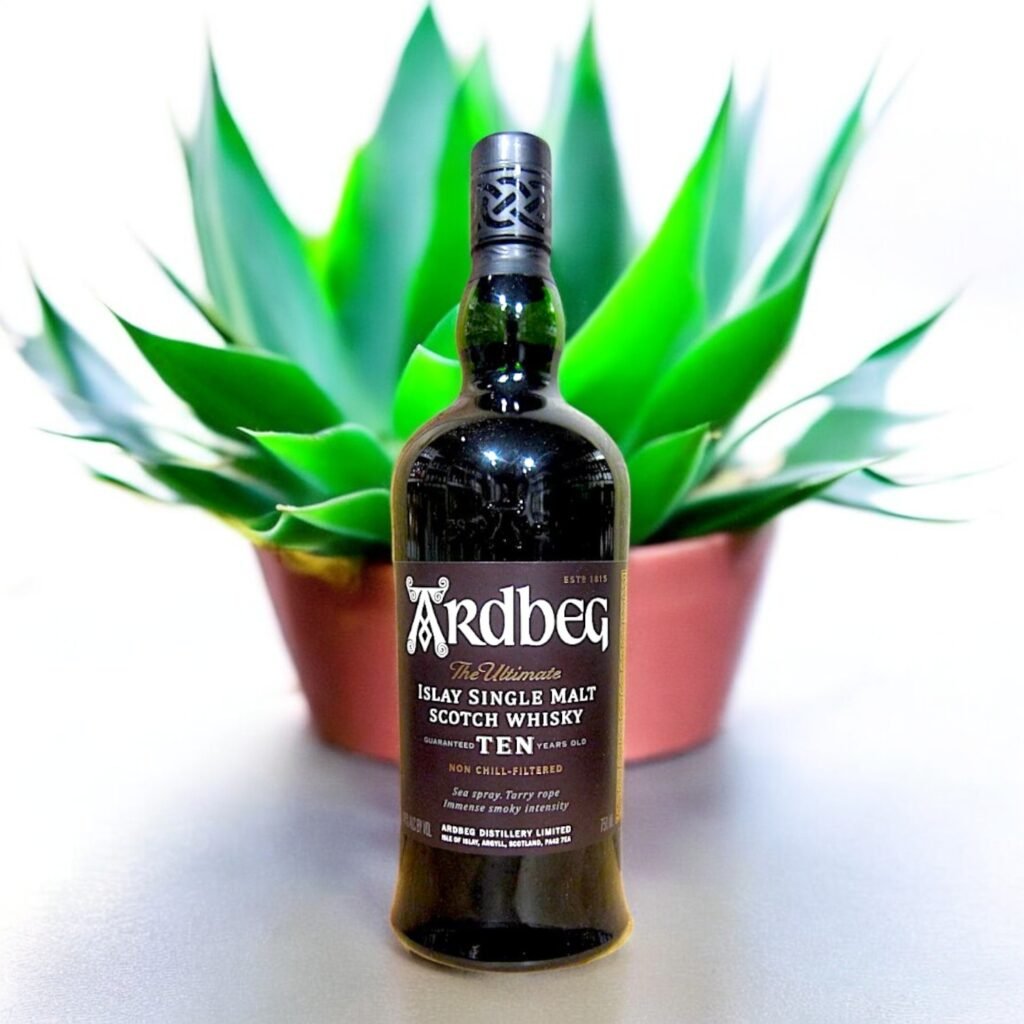 Ardbeg The Ultimate 10 Year Old มีบรรจุภัณฑ์แบบไหน?