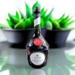 Benedictine D.O.M. สามารถดื่มได้ทั้งแบบเย็นและร้อนหรือไม่?