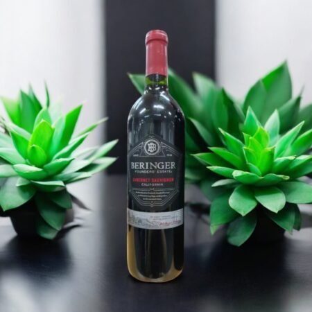 Beringer Founders Estate Cabernet Sauvignon 2016 มีการผลิตจากองุ่นพันธุ์ใด?