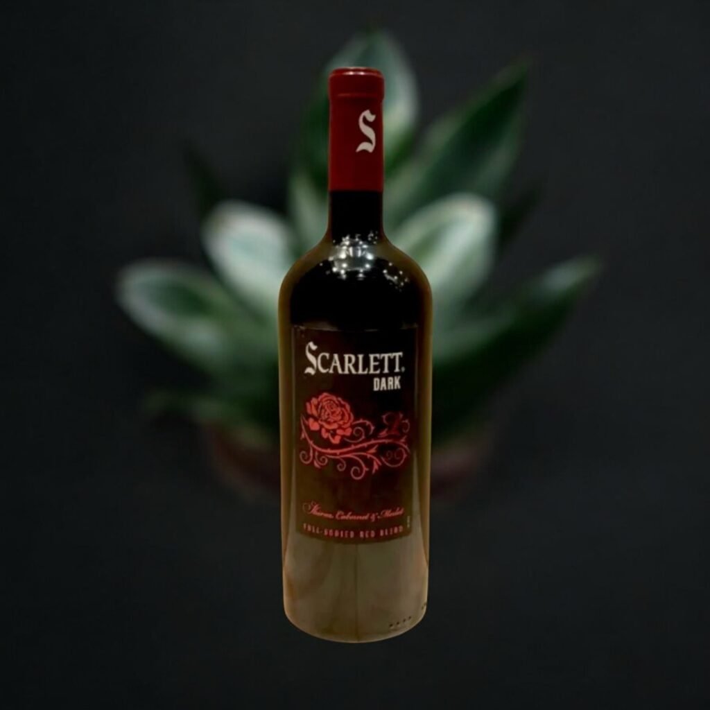 How does Lamothe Parrot Scarlett Dark differ from other products in the Lamothe Parrot range?