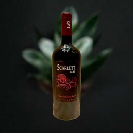 How does Lamothe Parrot Scarlett Dark differ from other products in the Lamothe Parrot range?