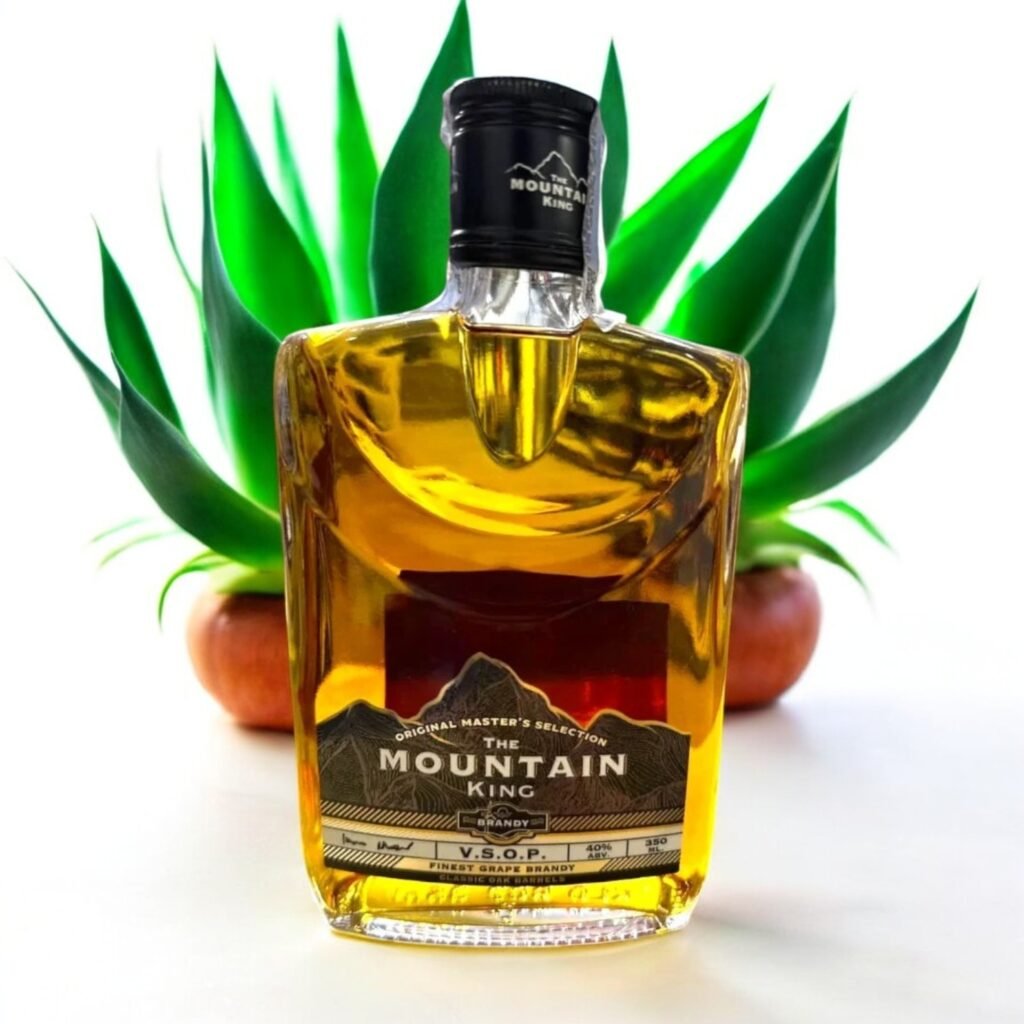What are the key ingredients in The Mountain King Brandy V.S.O.P.?