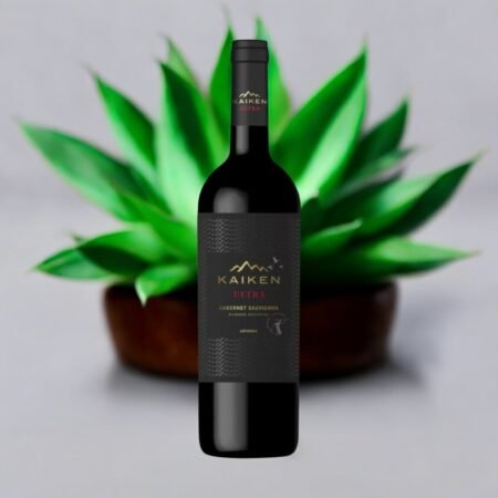 มีรีวิวหรือความคิดเห็นเกี่ยวกับ Kaiken Ultra Cabernet Sauvignon 2017 จากผู้เชี่ยวชาญหรือไม่?