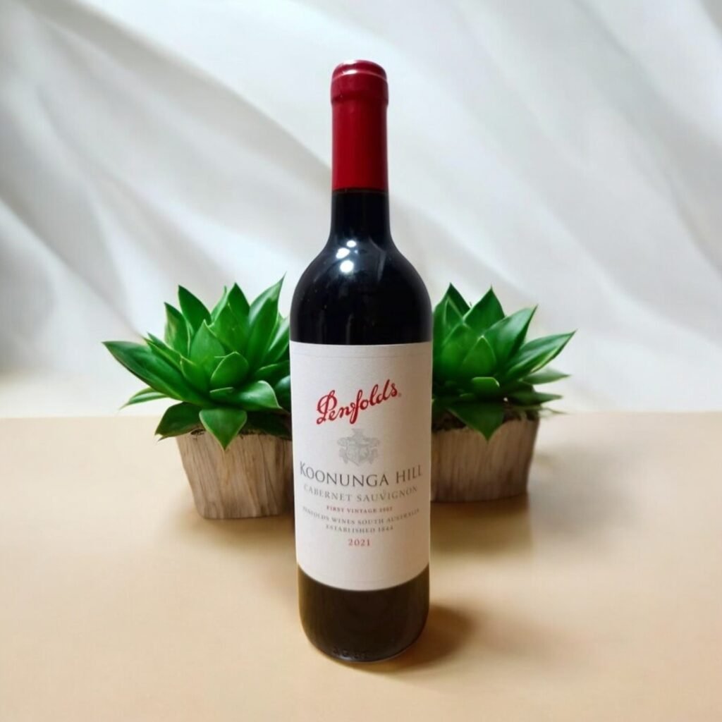Penfolds Koonunga Hill Shiraz 2021 มีการผลิตจากองุ่นพันธุ์อะไร?
