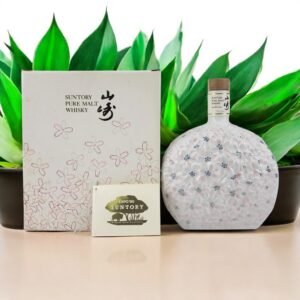 Suntory 12 Year Old Pure Malt มีประวัติหรือเรื่องราวที่น่าสนใจอย่างไร?