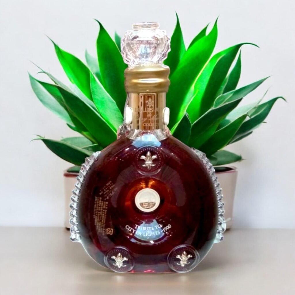 How should Rémy Martin Louis XIII be stored for optimal flavor?