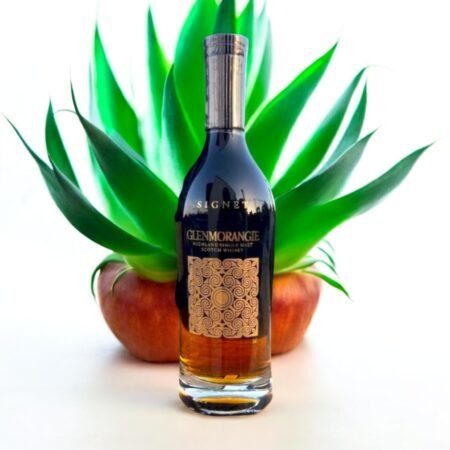 What makes Glenmorangie Signet unique among other whiskies?
