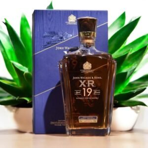 What are the main ingredients in John Walker & Sons XR 19 Year Old?