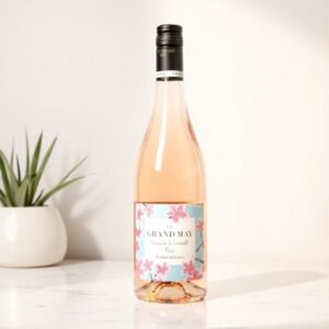 Grand May Rosé 2022 มีคุณสมบัติที่ทำให้แตกต่างจากไวน์โรเซ่อื่นๆ หรือไม่?