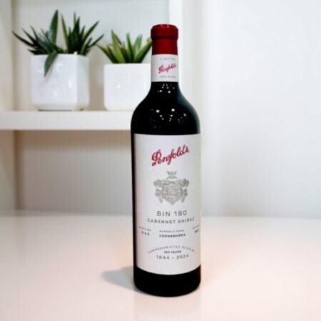 มีคุณสมบัติพิเศษหรือคำอธิบายเฉพาะเกี่ยวกับ Penfolds Bin 180 Cabernet Shiraz 2024 หรือไม่?