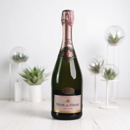 ลักษณะทางกลิ่นและรสชาติของ Veuve du Vernay Brut Rosé เป็นอย่างไร?