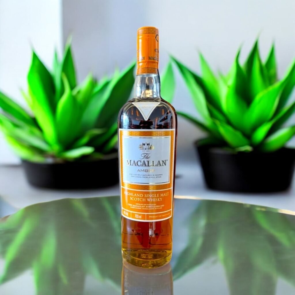 ขวดของ The Macallan 1824 Series Amber มีการออกแบบอย่างไร?