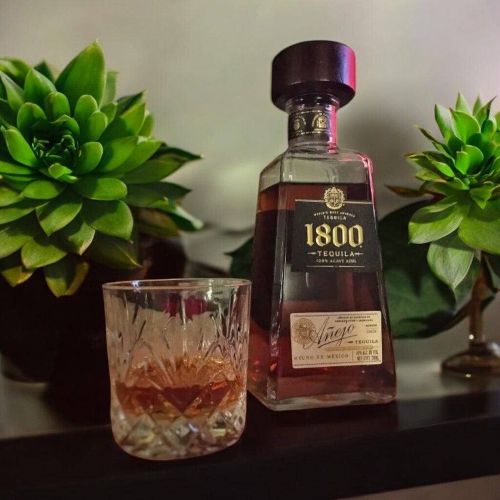 วิธีการดื่ม 1800 Anejo Tequila Reserva ที่แนะนำคืออะไร?