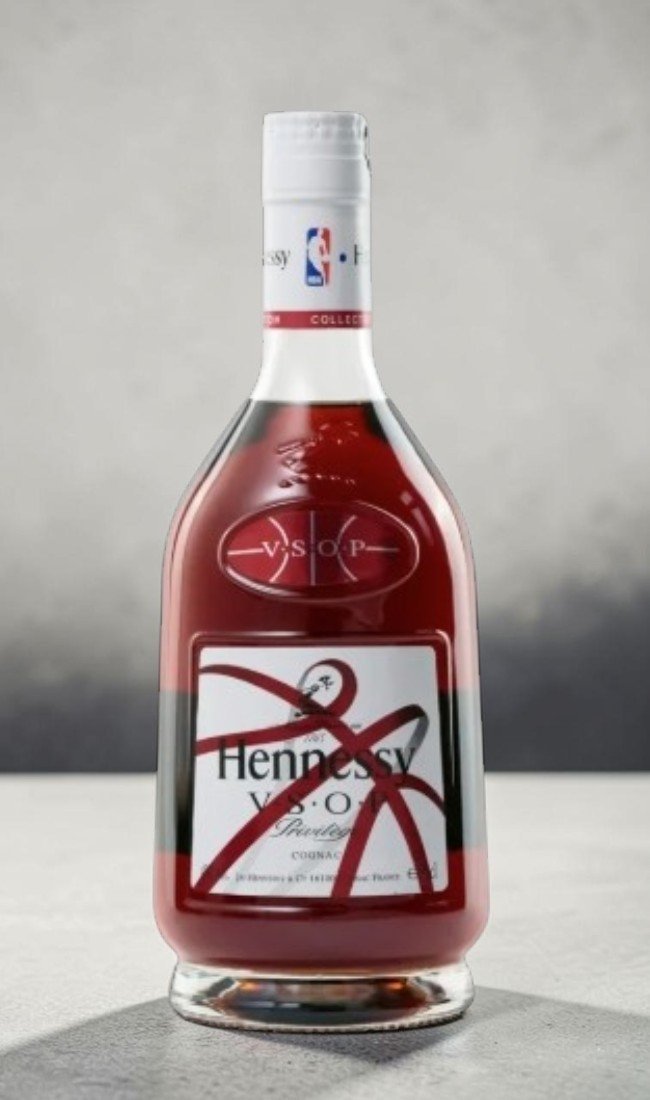 Hennessy V.S.O.P NBA Limited Edition คอนญัก/บรั่นดี Cognac Brandy จุดเด่นสินค้า