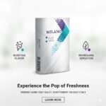 ซองบุหรี่ Milano Fizz ดีไซน์ทันสมัยแบบสไลด์ สีขาวตกแต่งด้วยลวดลายสีม่วงและฟ้า พร้อมไอคอนแสดงระบบ 2 เม็ดบีบ